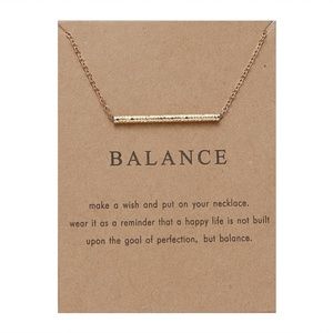 Balance Necklace Gold Toned